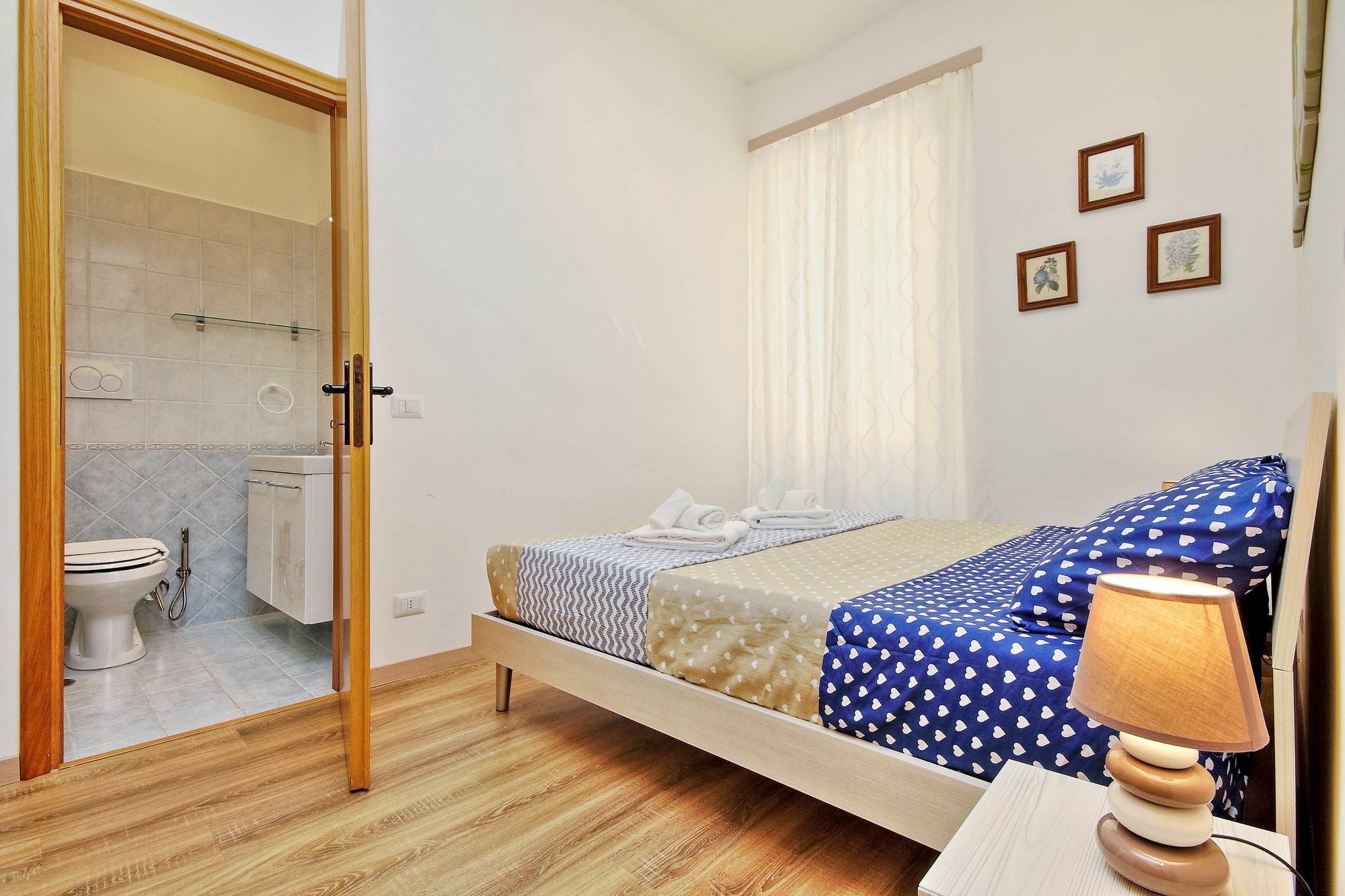 Holiday Rental San Lorenzo District Рим Экстерьер фото